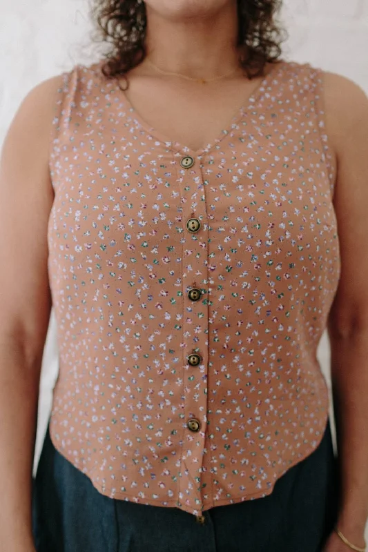Markdowns Aviva Top in Faun Floral