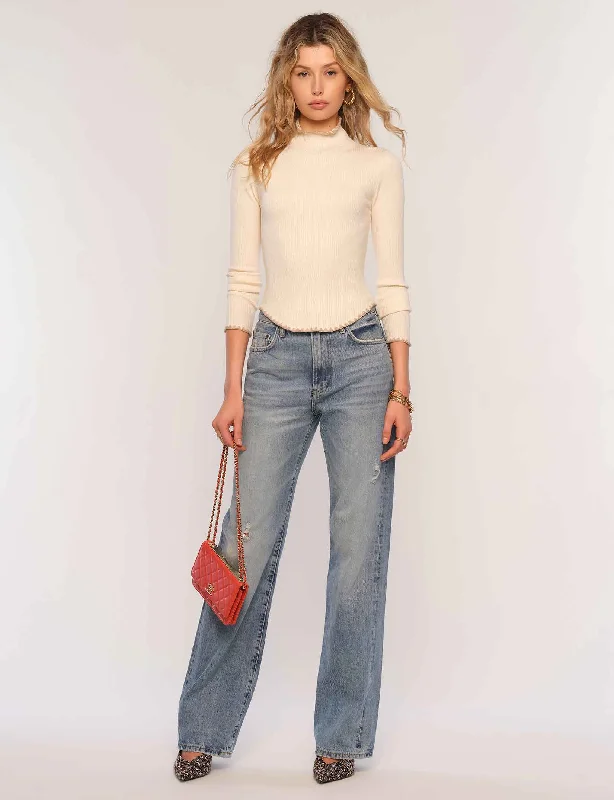 Unwind with Weekend Discounts vika top
