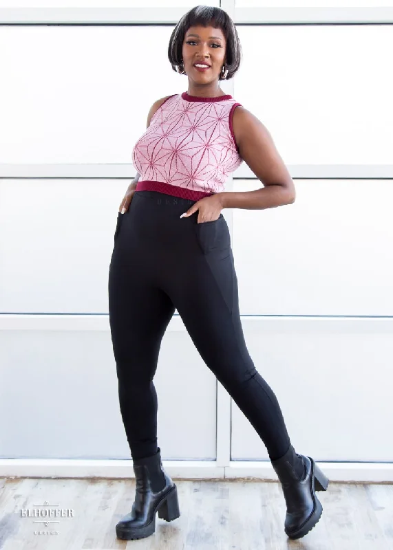 Deep Discounts Essential Gwen Legging - Black