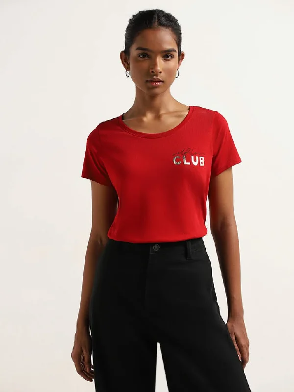 Weekend Discounts to Enjoy LOV Red Printed T-Shirt