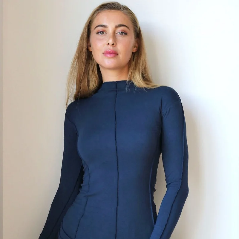 Time-Sensitive Seamed Funnel Tee | Navy  [Final Sale]