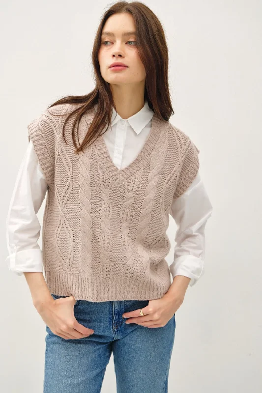 Weekend Specials to Love Cable Knit V-Neck Sweater Vest