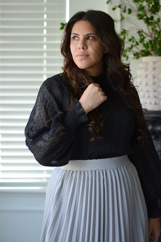 Doorbuster Deal Amberly Black Swissdot Top