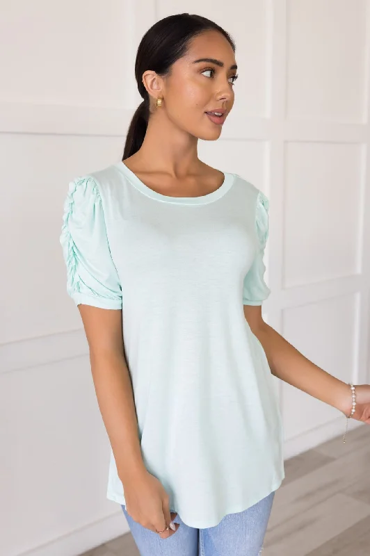 Super Bargain Daring Diva Modest Top