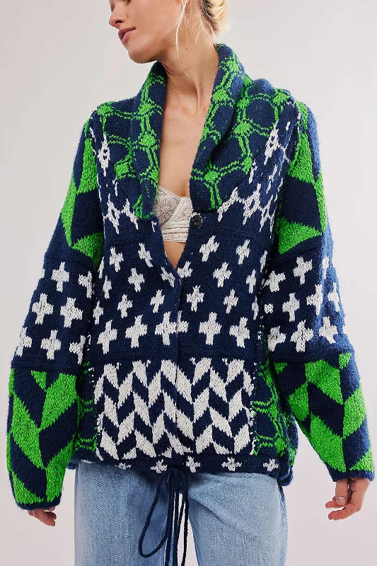 Weekend Specials to Indulge In Retro Pattern Knit Button Cardigan