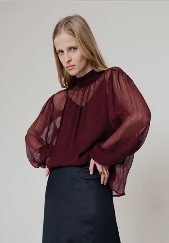 Price Cut Molly Turtle Neck Blouse In Burgundy