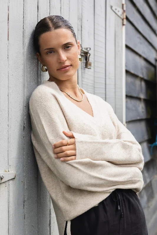 Daily Deals Quinn Oat V Neck Fine Knit Jumper
