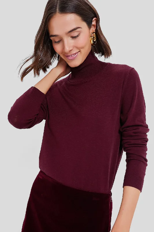 Hurry In Wine Kiku Turtleneck